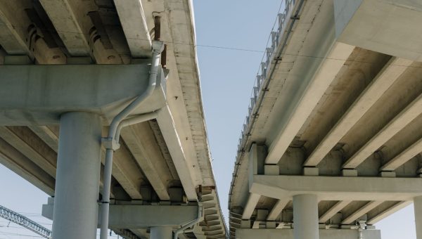 Ouvrage d'art en béton, pont concerné par le repérage amiante